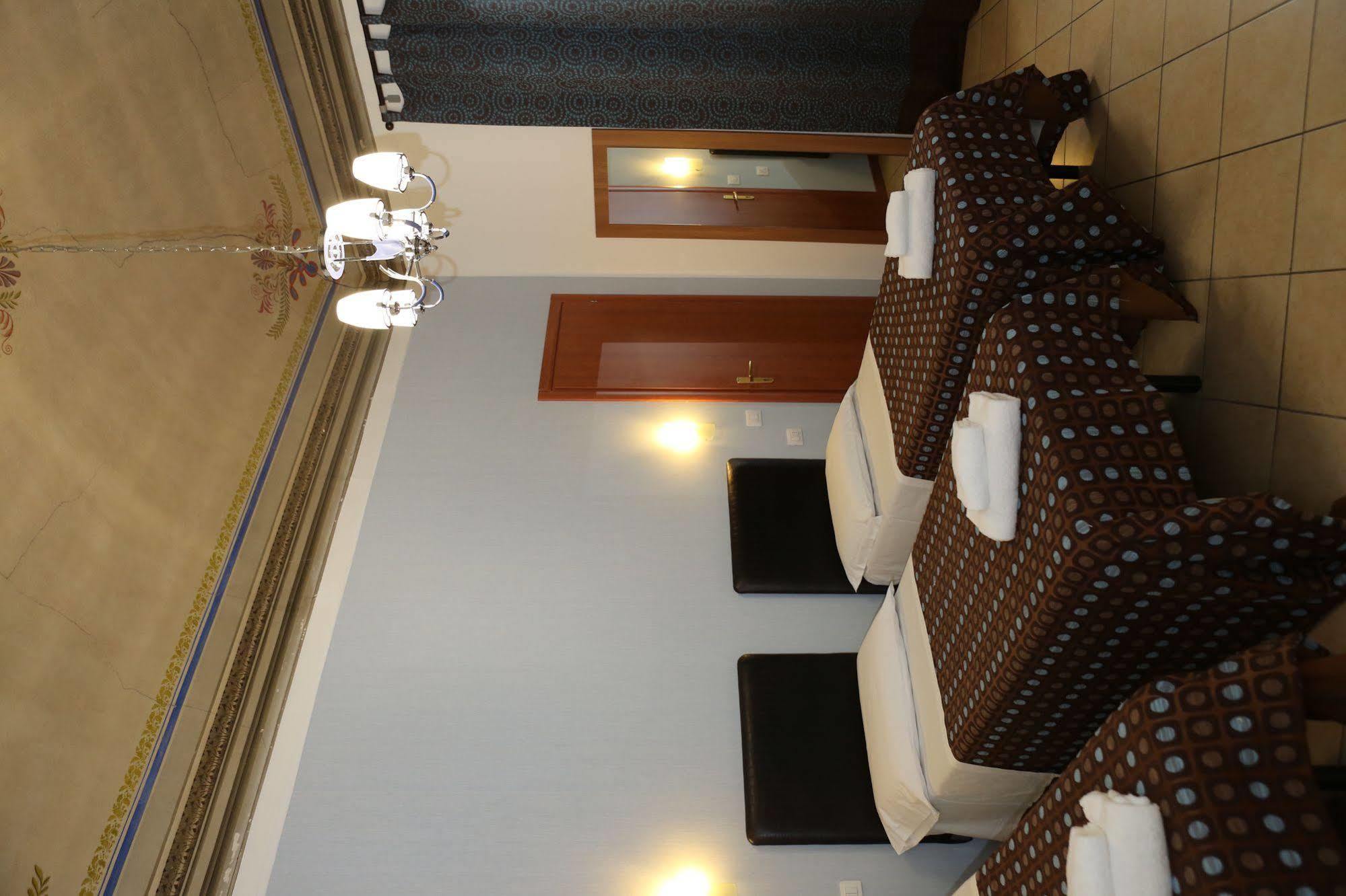 Adelaide House Florencia
