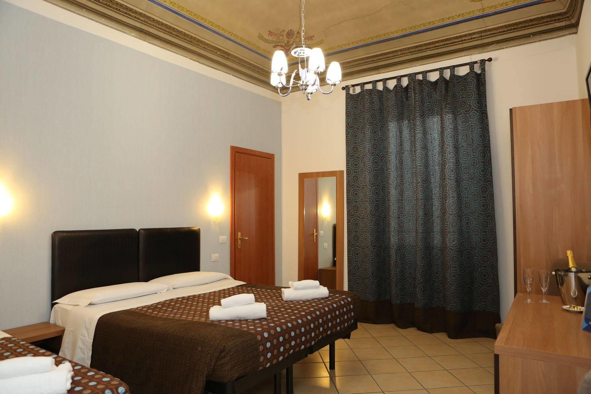 Adelaide House Florencia