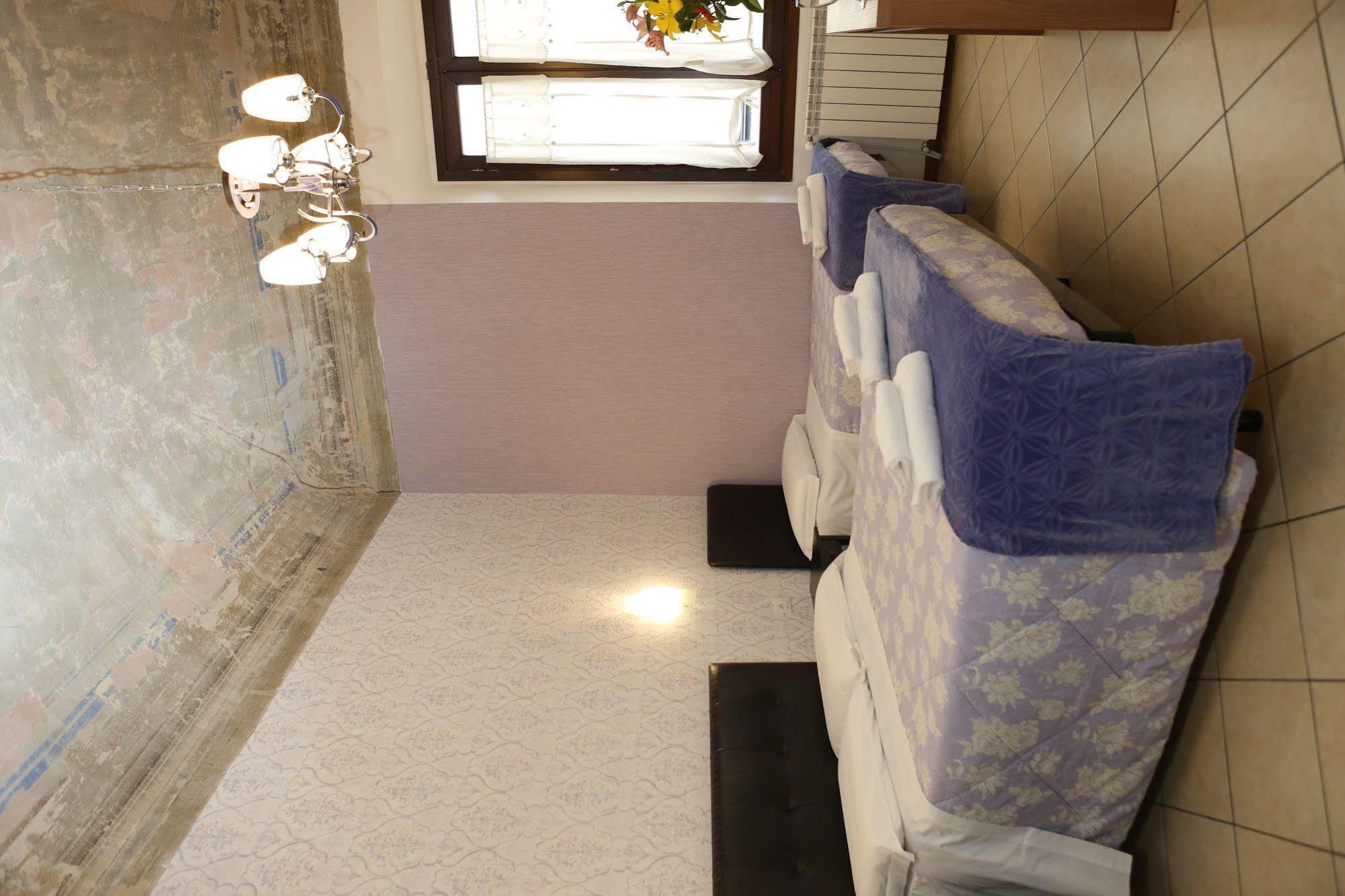 Adelaide House 2* Florencia